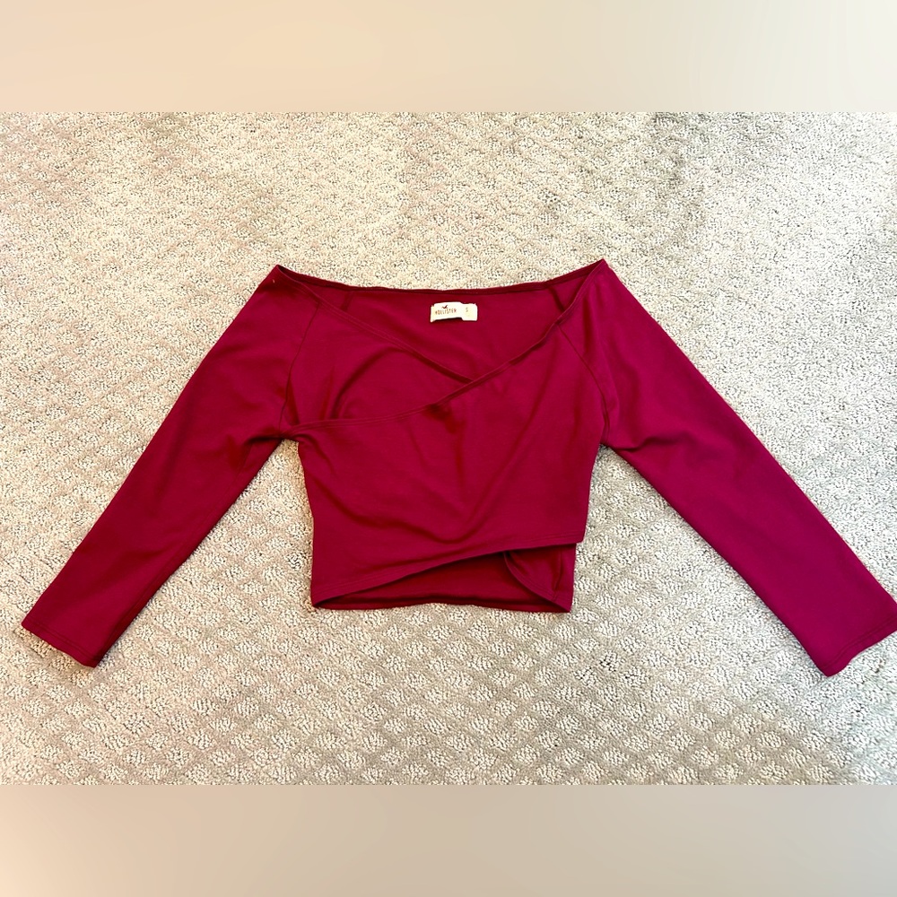 Hollister long sleeve red cotton top